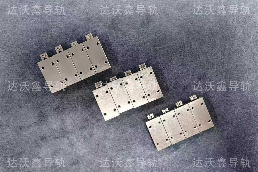 达沃鑫自润滑导轨.jpg